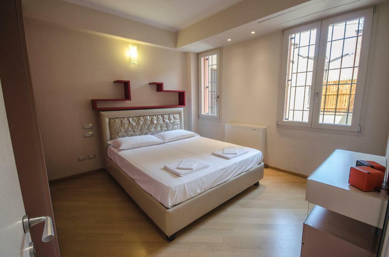 Appartamento Luxury 65Mq Under The Two Towers Bologna Esterno foto